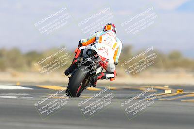 media/Jan-10-2025-CVMA Friday Practice (Fri) [[489e0da257]]/Group 4 and Trackday/Session 4 (Turn 16)/